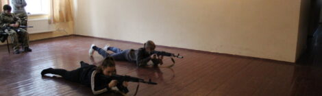 У учащихся Центра "Каскад" завершился мастер-класс по работе с пистолетом и автоматом